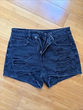 American Eagle Outfitters Black Distressed High-Rise Denim Mom Shorts Size 00